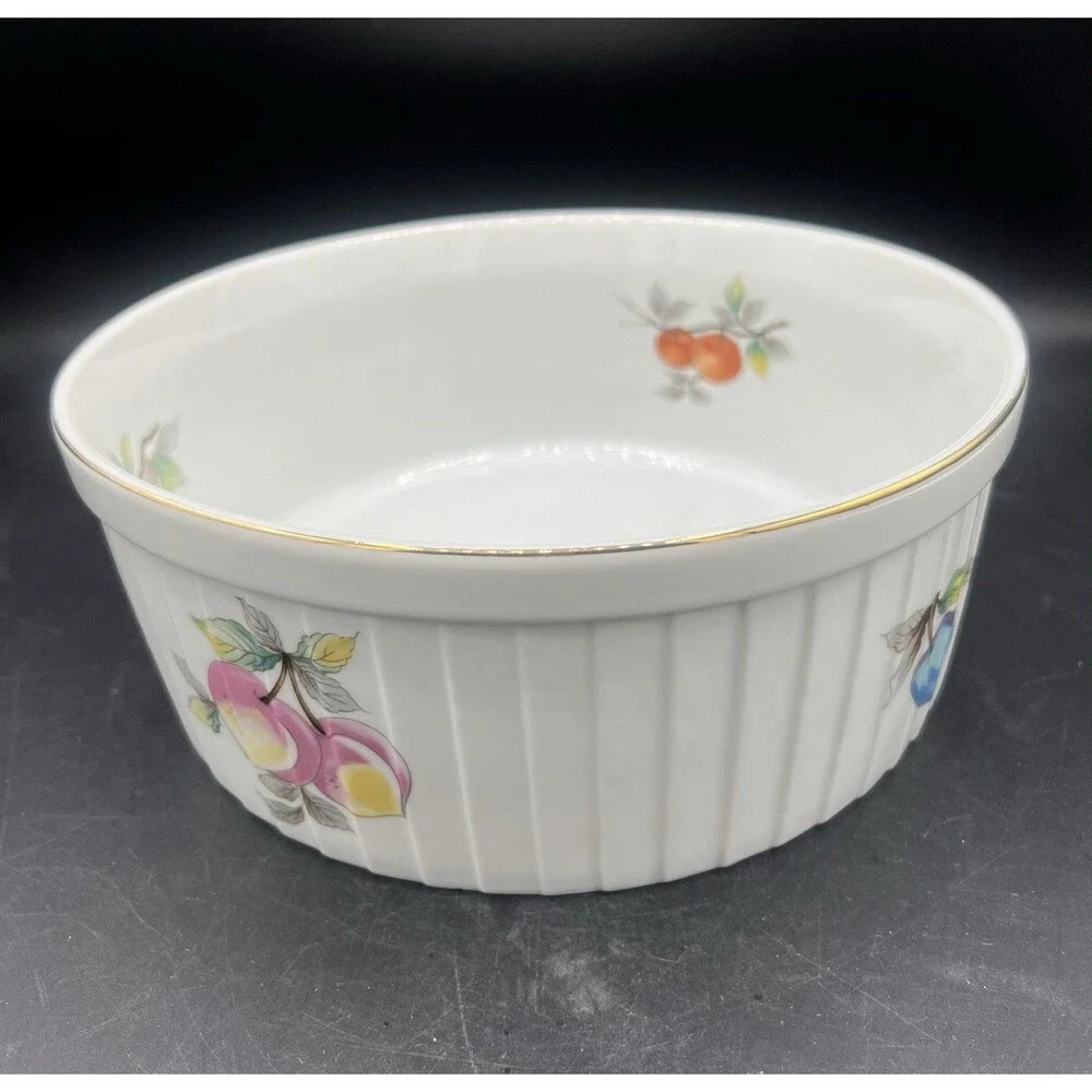 Andrea by Sadek Fruit 7531 9” Round Baker Casserole Dish Oven To Table Japan